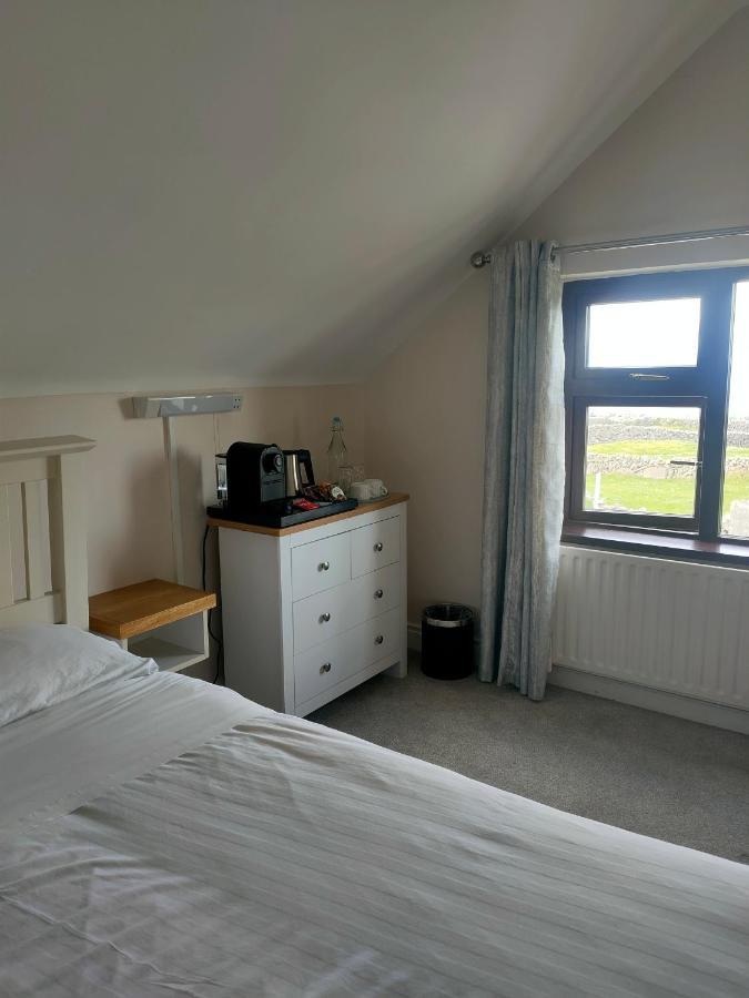 Lios Einne House Accommodation Inisheer Exterior photo
